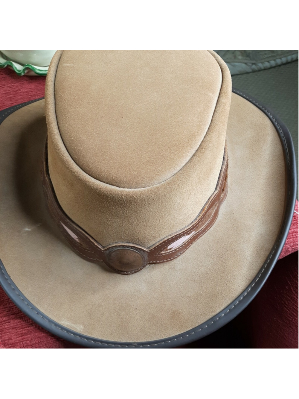 Walkabouts hat Special Edition Australia 1944 penny